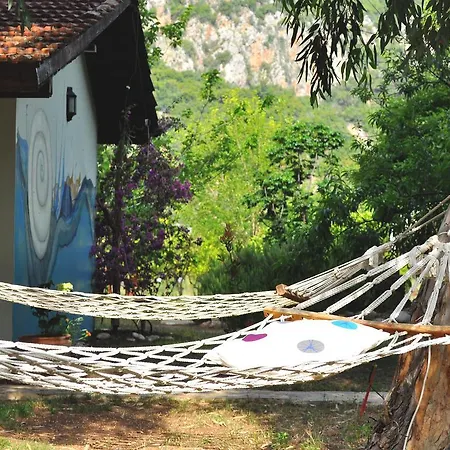 Pensión Hobbit Evi Çıralı