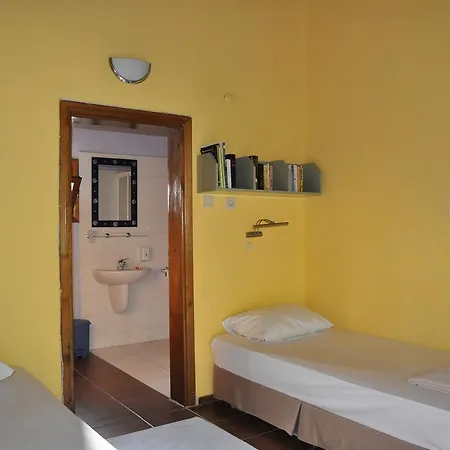 Hobbit Evi Pensión Çıralı